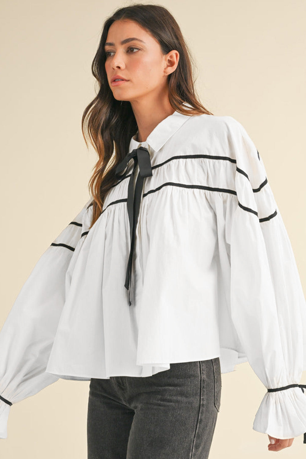 White Sweet Bowknot Button-up Long Sleeve Blouse